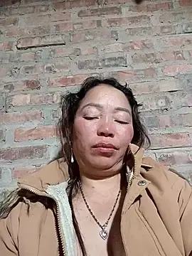 Yellow-pink  live sex cam