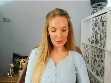 AulloraHoney  live sex cam