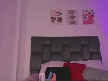 Kittymonroe1  live sex cam