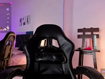 Kittymonroe1  live sex cam