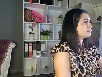 EmaBrownie  live sex cam