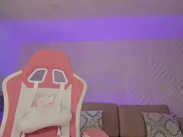MaddyOwens  live sex cam