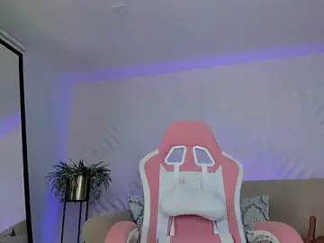 MaddyOwens  live sex cam