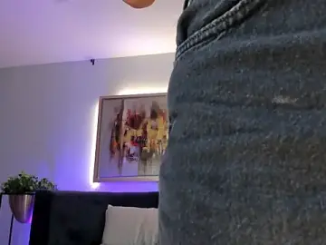 MaddyOwens  live sex cam