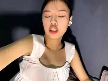 VerdieHallisey  live sex cam