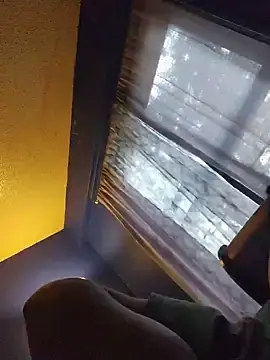 Kiticat23  live sex cam