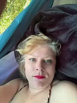 Mango-kitty  live sex cam