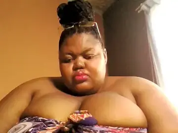 BbwEbonyQueen95  live sex cam