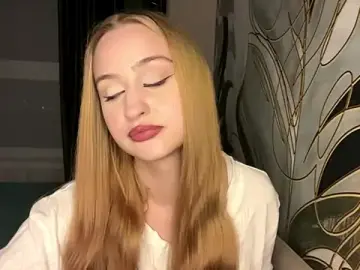 SexyLuxymur  live sex cam