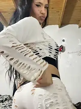 Valenbaddie  live sex cam