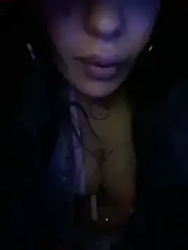Valenbaddie  live sex cam