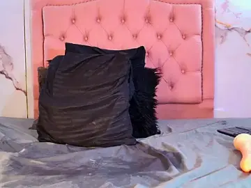 AlyaThompson  live sex cam