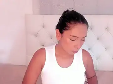 Emma_lorense22  live sex cam