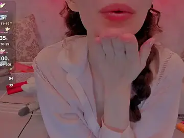 Yuki2002  live sex cam