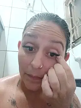 Baixinhaloira  live sex cam
