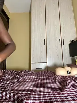 Queenmila  live sex cam