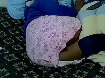 Winnie254  live sex cam