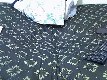 Winnie254  live sex cam