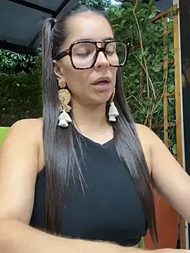 Mau_White  live sex cam