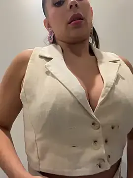 Mau_White  live sex cam