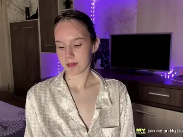 RinaRight__  live sex cam