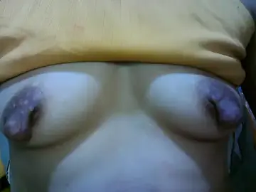 Suckable_leigh  live sex cam