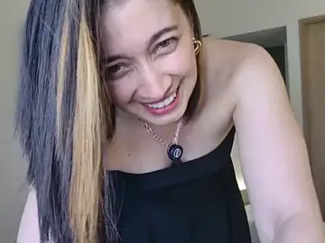 Adarussell  live sex cam