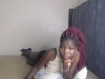 Cocoa_royale  live sex cam
