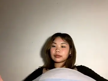 AngelinaBernt  live sex cam