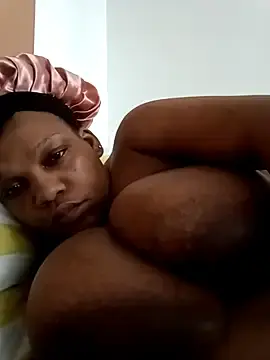 HappygalTheQueen  live sex cam