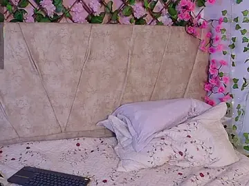 LaraGiil  live sex cam