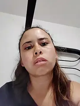 Thara-Luck  live sex cam