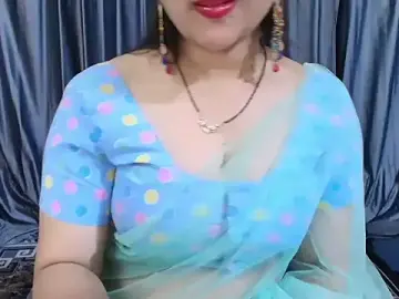 Goldiwets  live sex cam