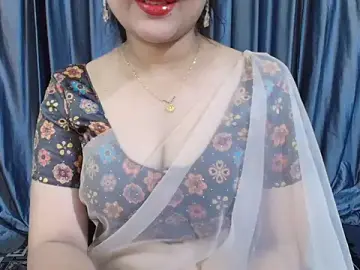 Goldiwets  live sex cam