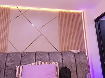 Naia_blessed  live sex cam