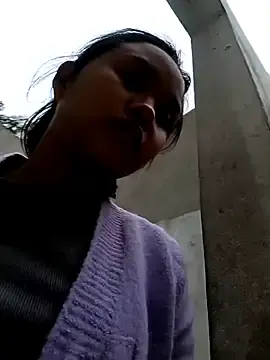 Pretty-haert  live sex cam