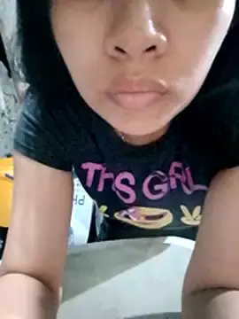 Sweet-Beerry  live sex cam