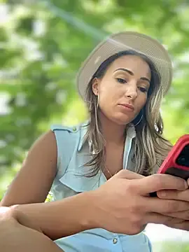 Wonder_Kari  live sex cam