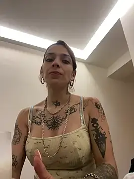 Luna666xxx  live sex cam