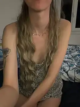 Julia59300  live sex cam