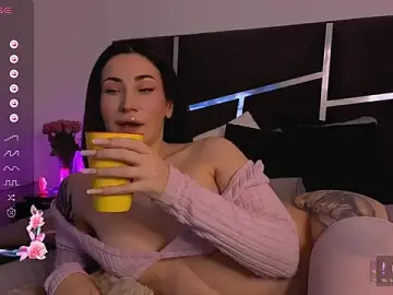 KimSkyee  live sex cam