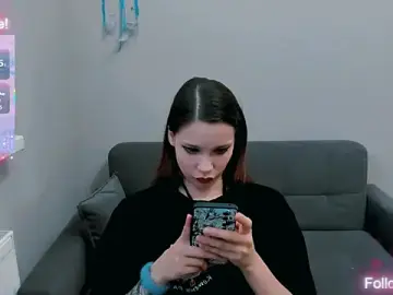Kitten_Alissa  live sex cam