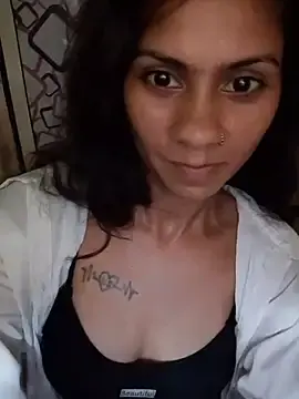 Lela106xxx  live sex cam