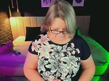 Shannonshine  live sex cam