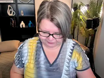 Shannonshine  live sex cam