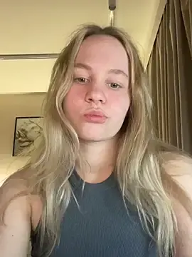 Annabel8  live sex cam