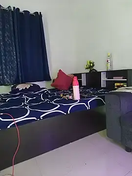 Hot-honey-girl  live sex cam
