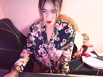 Squirtlove1  live sex cam