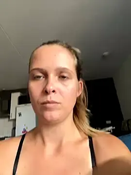 LoveMeaxo  live sex cam