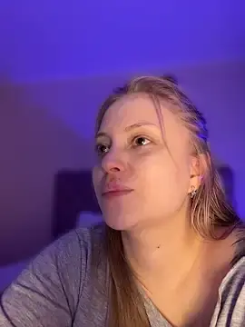 MollyHilton  live sex cam